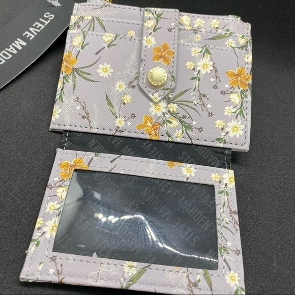 Steve Madden Floral Credit Card Wallet - Picture 9 of 10